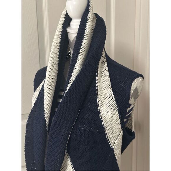 CAbi sweater vest with strapless top/skirt set - Picture 4 of 16